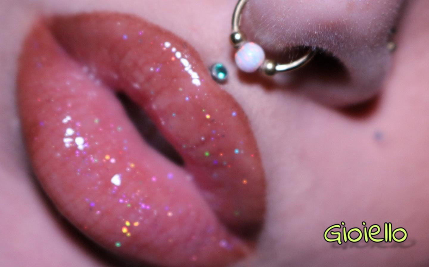 Alien Lit Gloss