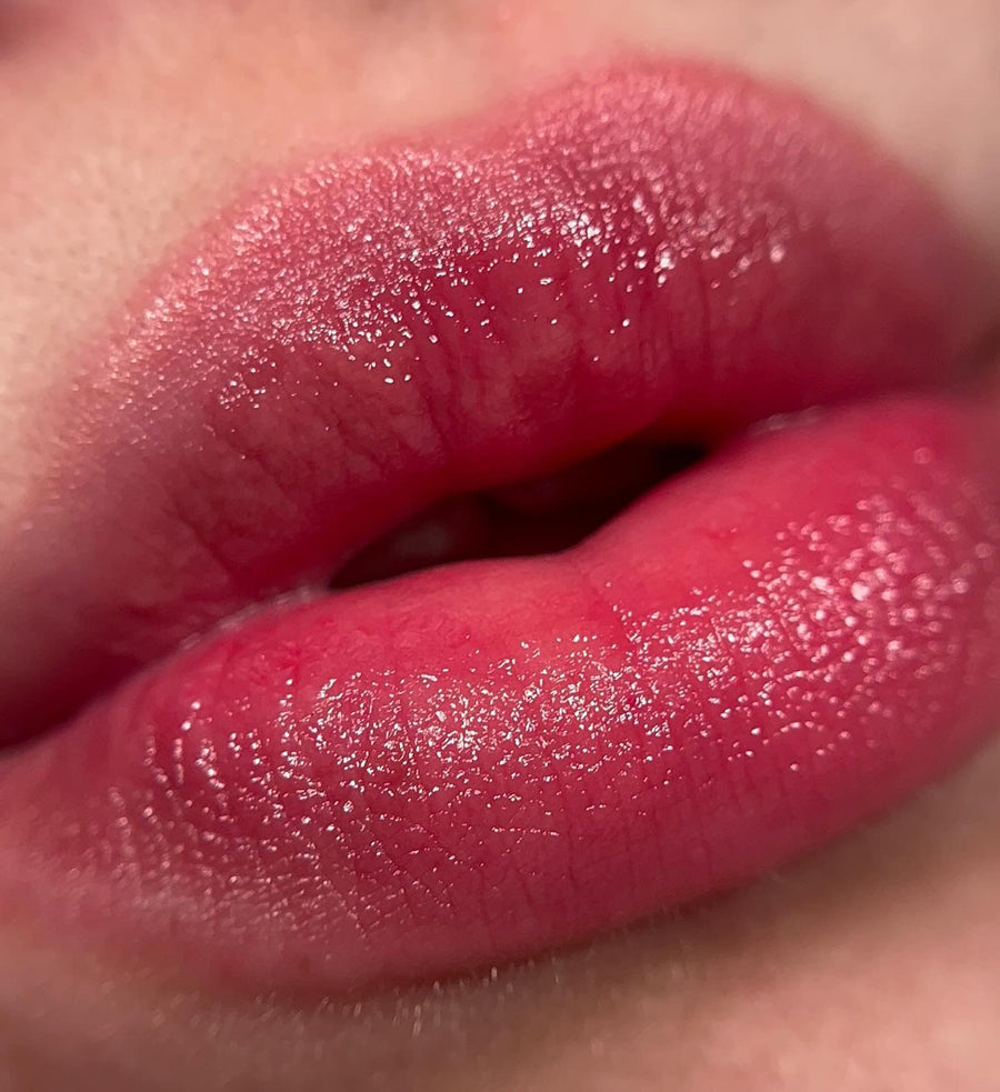 Juicy Lip Bomb 💣 🤯